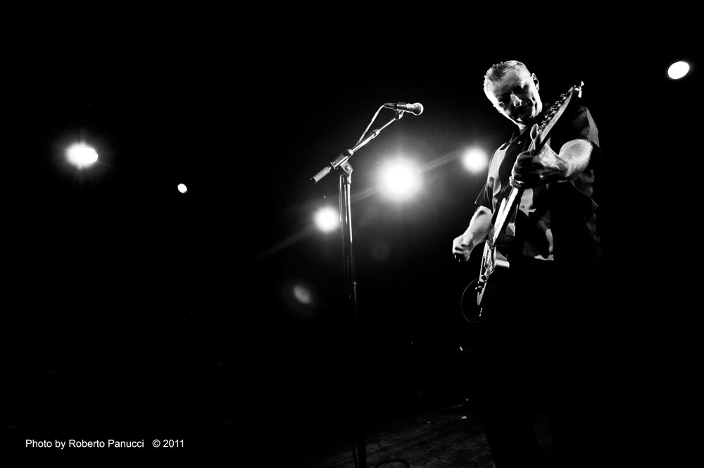 foto concerto Billy Bragg - Circolo degli Artisti 11-05-2011 roberto panucci