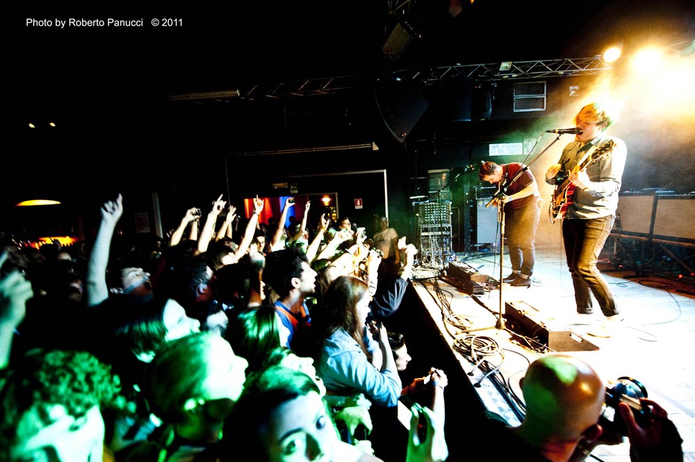 foto concerto Two Door Cinema Club - Circolo degli Artisti 24-05-2011 roberto panucci