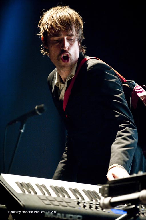 foto concerto Battles - Neapolis 10-07-2011