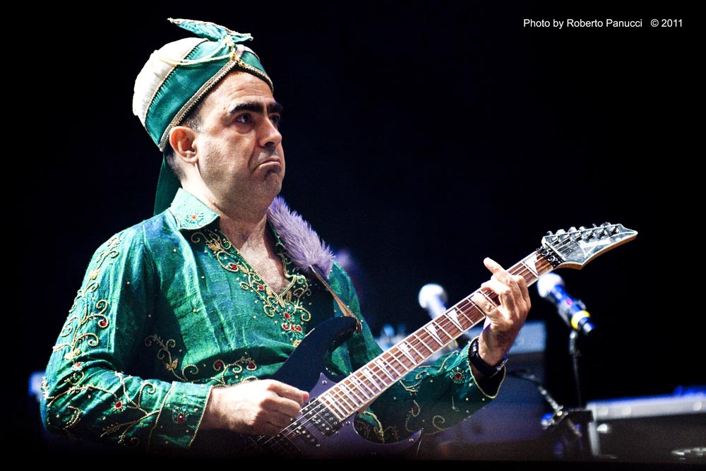 foto concerto Elio e le storie tese - Rock in Roma 21-07-2011