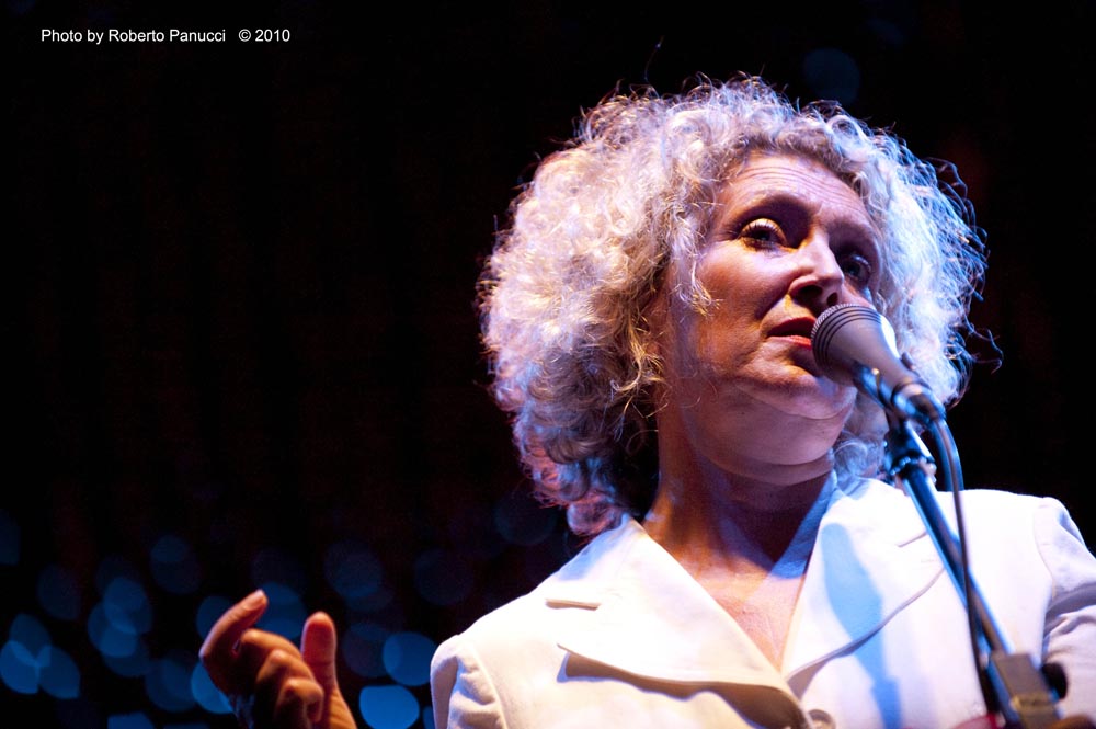 foto concerto Rossana Casale - Villa Celimontana Jazz Festival 08-07-2010