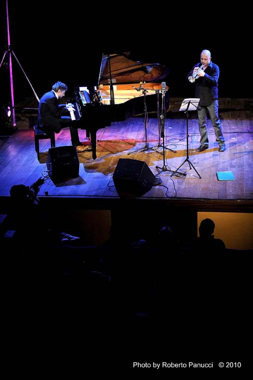 foto concerto Flavio Boltro & Giovanni Mirabassi - Teatro Ettore Petrolini - Tuscia Jazz Festival - Ronciglione 02-04-2010