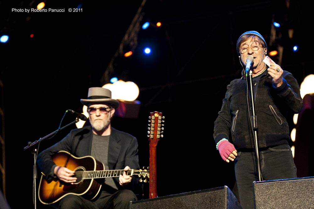 foto concerto Lucio Dalla e Francesco De Gregori - Primo Maggio 2011- Piazza San Giovanni Roma 01-05-2011