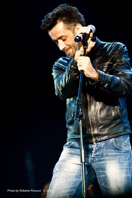 foto concerto Daniele Silvestri - Primo Maggio 2011- Piazza San Giovanni Roma 01-05-2011