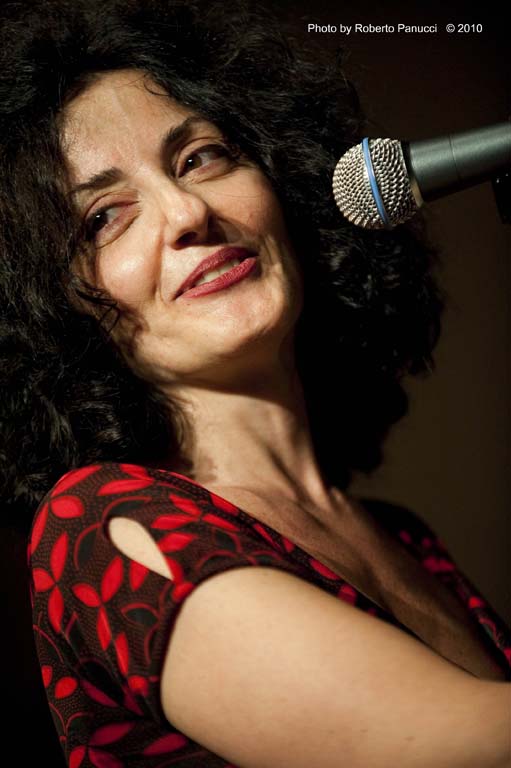 foto concerto Elvira Impagnatiello - Musica e Parole - Domus Talenti 18-06-2010