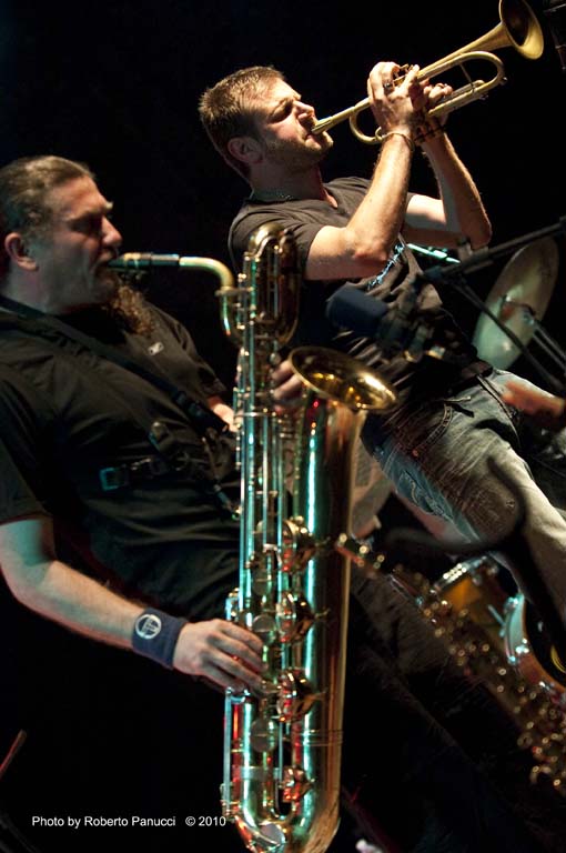 foto concerto Fabrizio Bosso & Javier Girotto - Latin Mood - Sol - Teatro India 10-07-2010