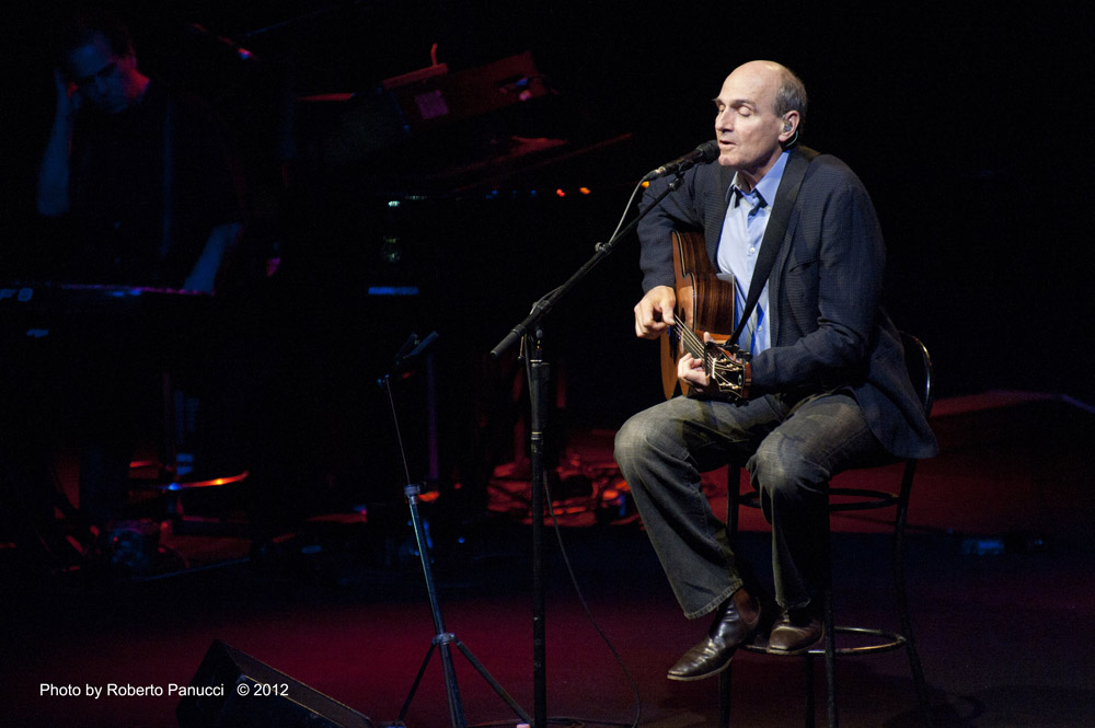 foto concerto James Taylor - Auditorium Conciliazione 30-03-2012
