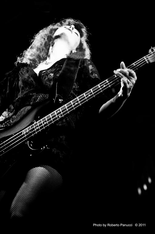 foto concerto Melissa Auf Der Maur - Circolo degli Artisti 17-05-2011