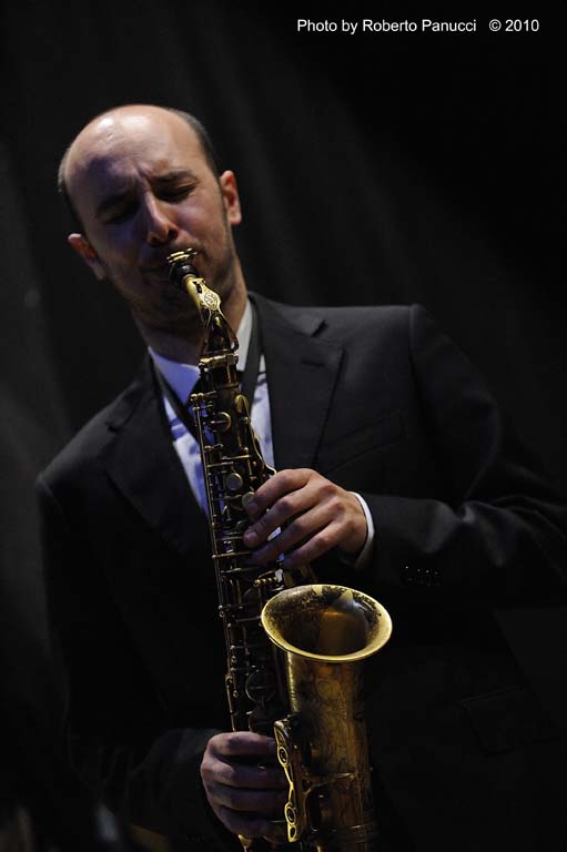 foto concerto Paolo Recchia Trio - Sala del Collegio - Tuscia Jazz Festival - Ronciglione 05-04-2010