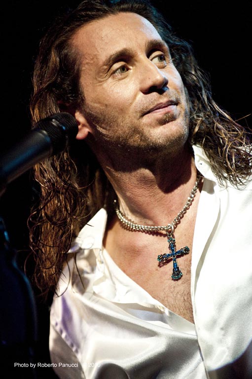 foto concerto Giuseppe Povia - Stazione Birra 19-11-2010