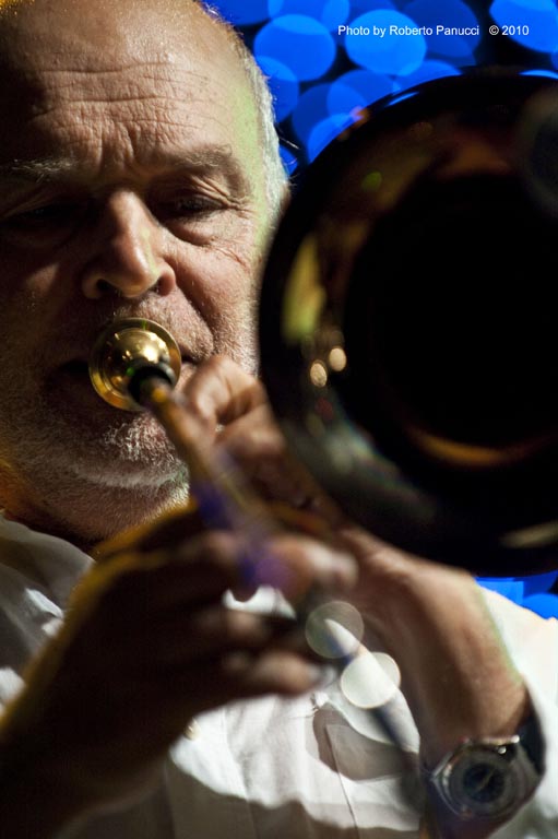 foto concerto Marcello Rosa - Villa Celimontana Jazz Festival 20-08-2010