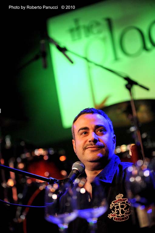 foto concerto Antonio Pascuzzo - Canta con me - The Place 30-03-2010