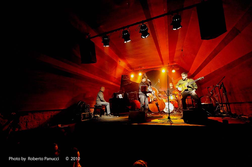 foto concerto Giuseppe La Spina Trio - Jazz in Forte - Forte Prenestino 05-02-2010