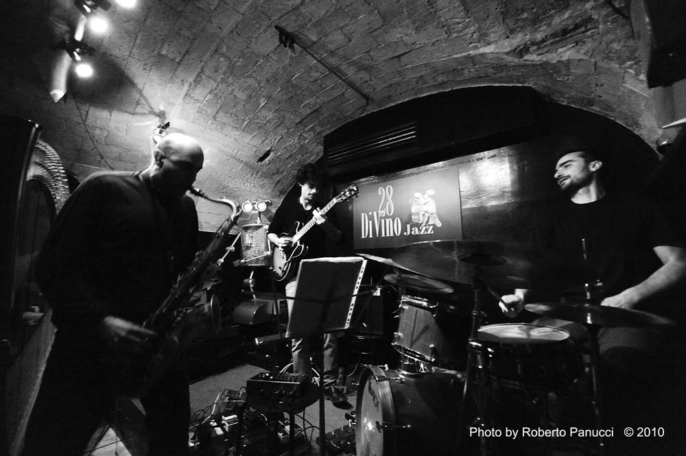 foto concerto M.A.T Trio - Marcello Allulli - Francesco Diodati - Ermanno Baron 28 DiVino Jazz Club 28-03-2010