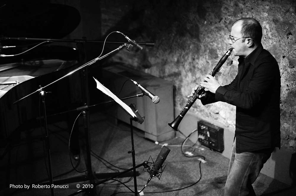 foto concerto Riccardo Fassi - Mirko Mariottini - Teatro dell'Arciliuto 06-02-2010