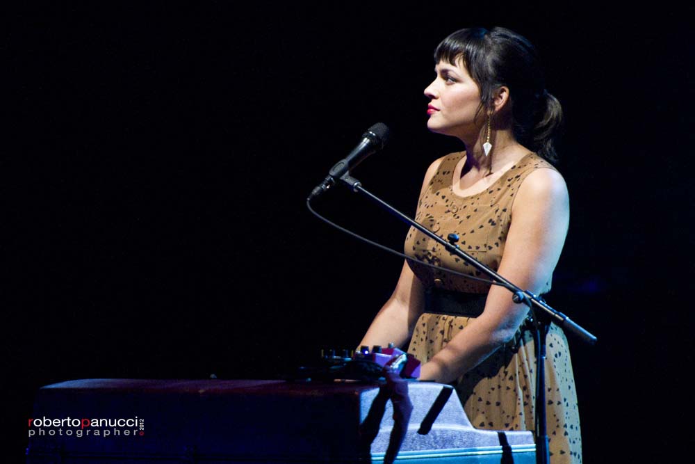 foto concerto Norah Jones - Auditorium Parco della Musica 17-09-2012
