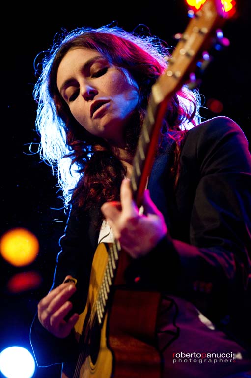 foto concerto UnePassante - Giulia Sarno - Circolo degli Artisti 29-11-2012