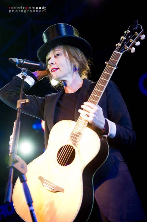 foto concerto Suzanne Vega - Cross Roads Live Club - 02-11-2012
