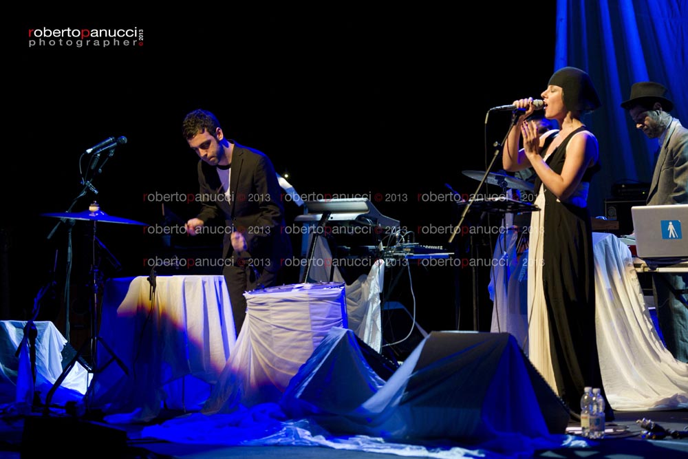 foto concerto Meg & Colapesce - Auditorium Parco della Musica 30-01-2013