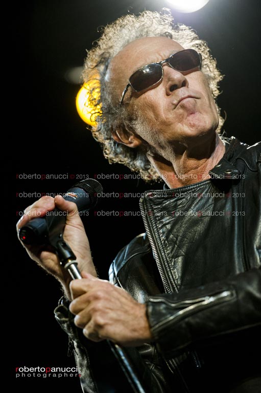 foto concerto Stefano Disegni and Ruggine Rock Band - Teatro Ambra alla Garbatella 04-03-2013