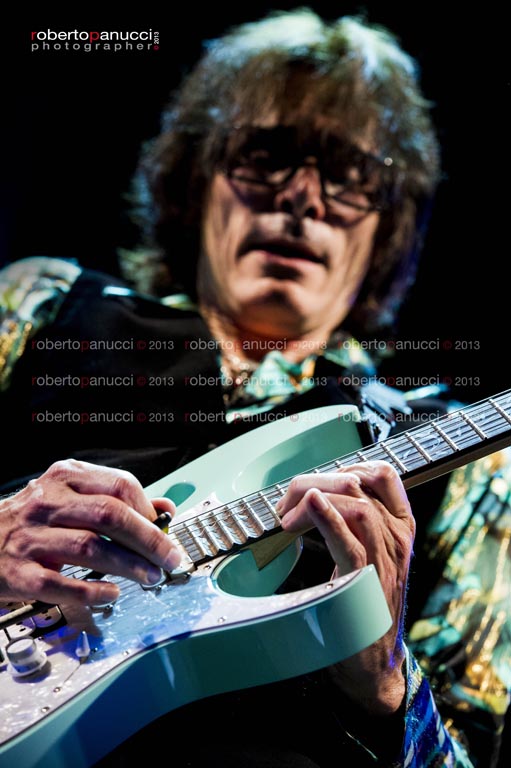 foto concerto Steve Vai - Villa Ada 16-06-2013