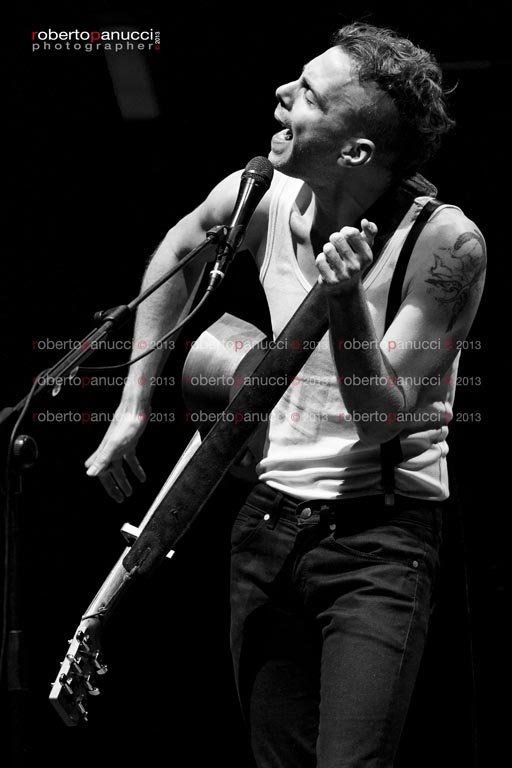 foto concerto Asaf Avidan - Auditorium Parco della Musica 16-07-2013