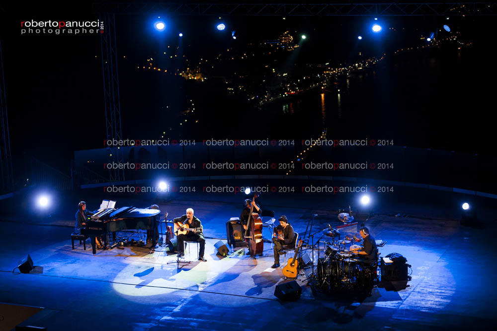 foto concerto Pino Daniele - Acustico - Quintet Unplugged - Ravello 06-07-2014