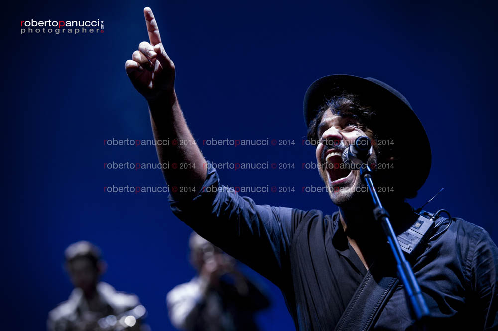 foto concerto Alessandro Mannarino - Centrale del Tennis 11-09-2014
