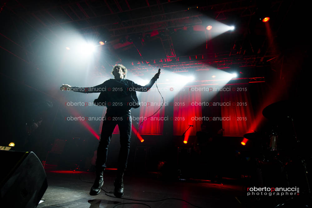 foto concerto Le Luci della Centrale Elettrica - Vasco Brondi - Atlantico - 19-02-2015