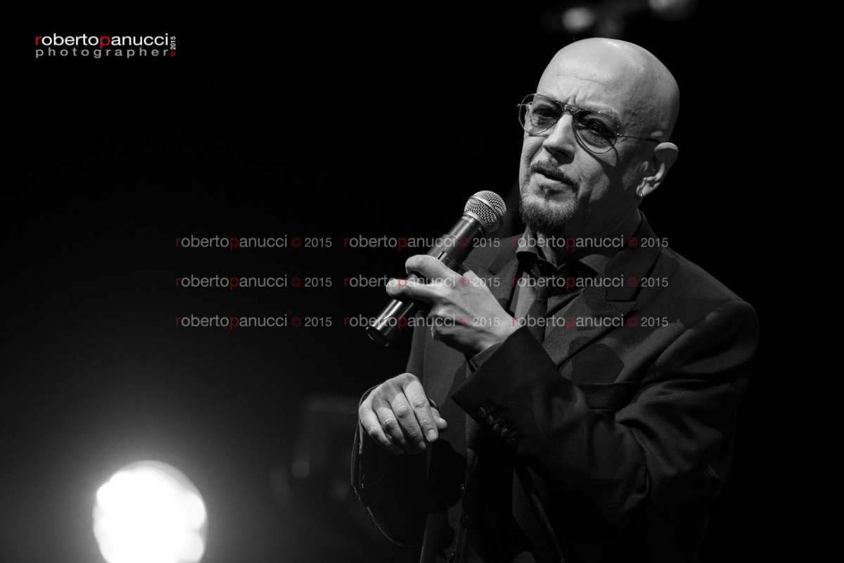 foto concerto Enrico Ruggeri - Auditorium Parco della Musica 25-05-2015 fiorella mannoia