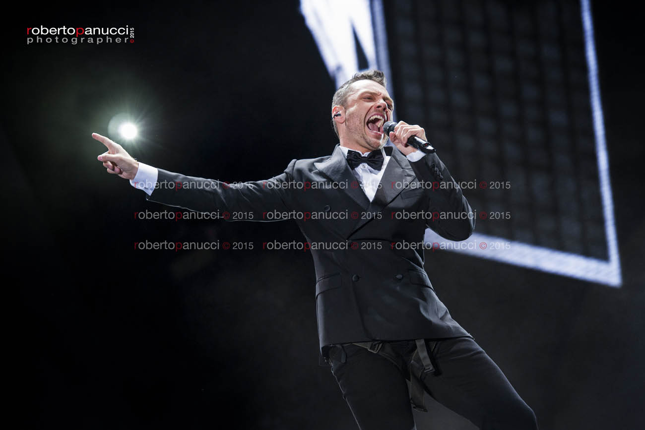 foto concerto Tiziano Ferro - Stadio Olimpico 26-06-2015