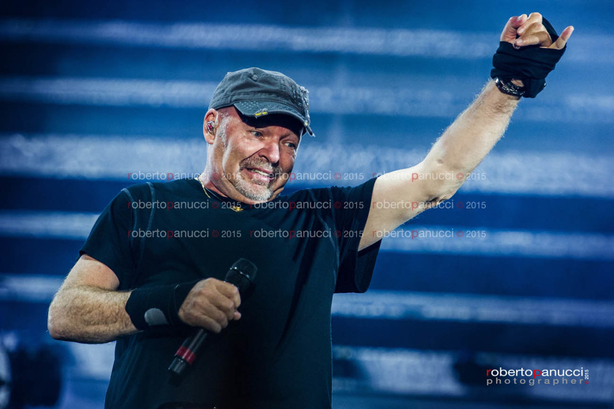 foto concerto Vasco Rossi - Stadio San Nicola - Bari 07-06-2015