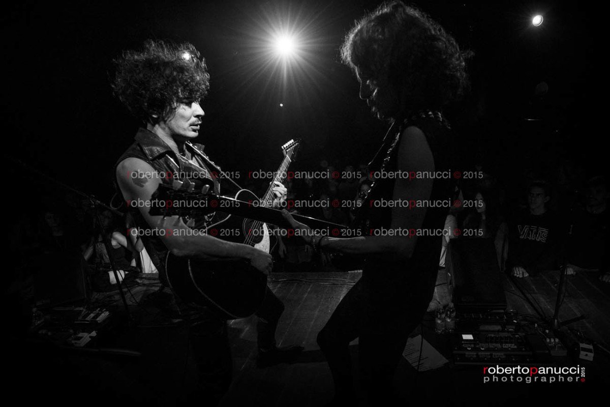 foto concerto Andrea Appino - Teatro Quirinetta 17-10-2015