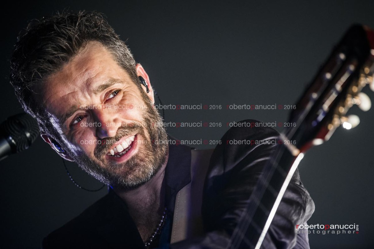 foto concerto Daniele Silvestri - Auditorium della Conciliazione 07-04-2016