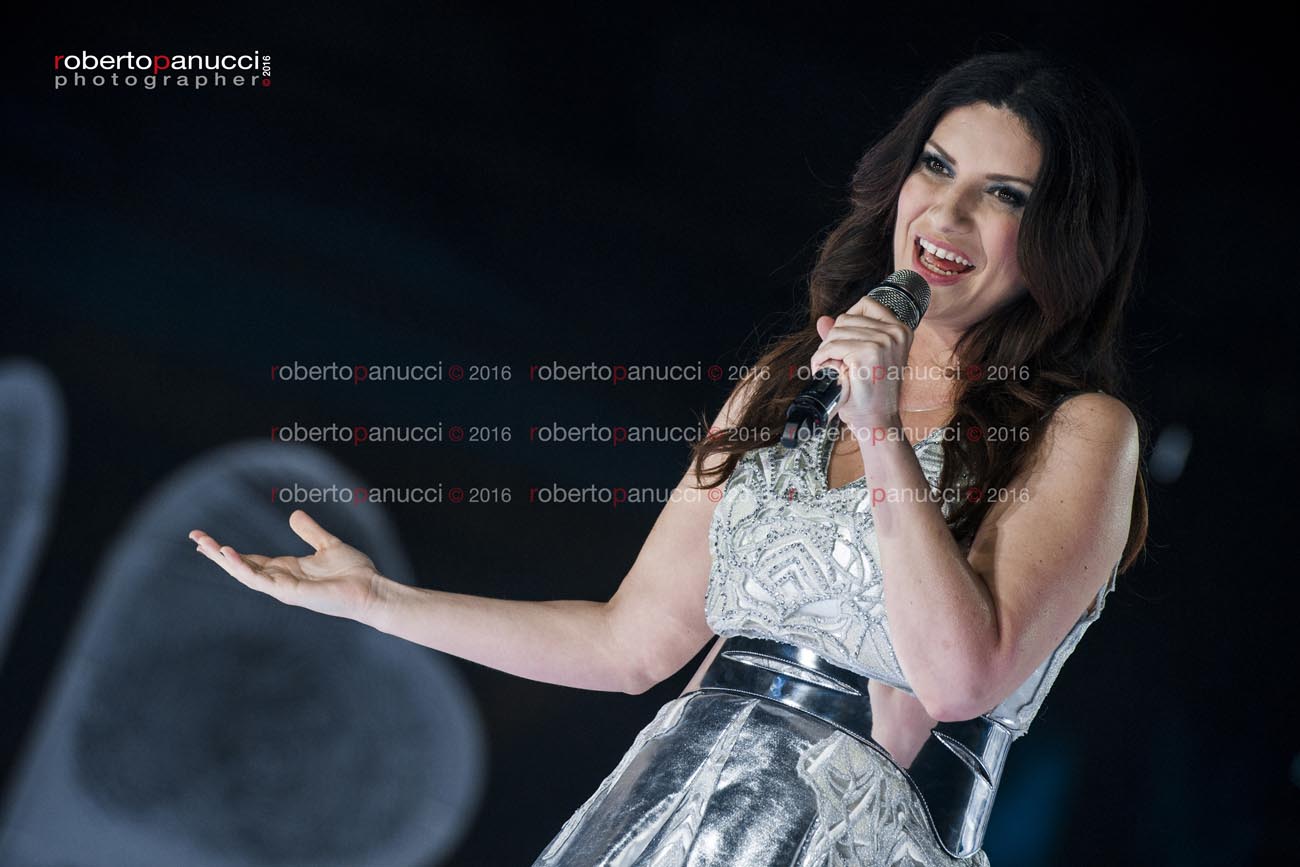 foto concerto Laura Pausini - Stadio Olimpico 11-06-2016