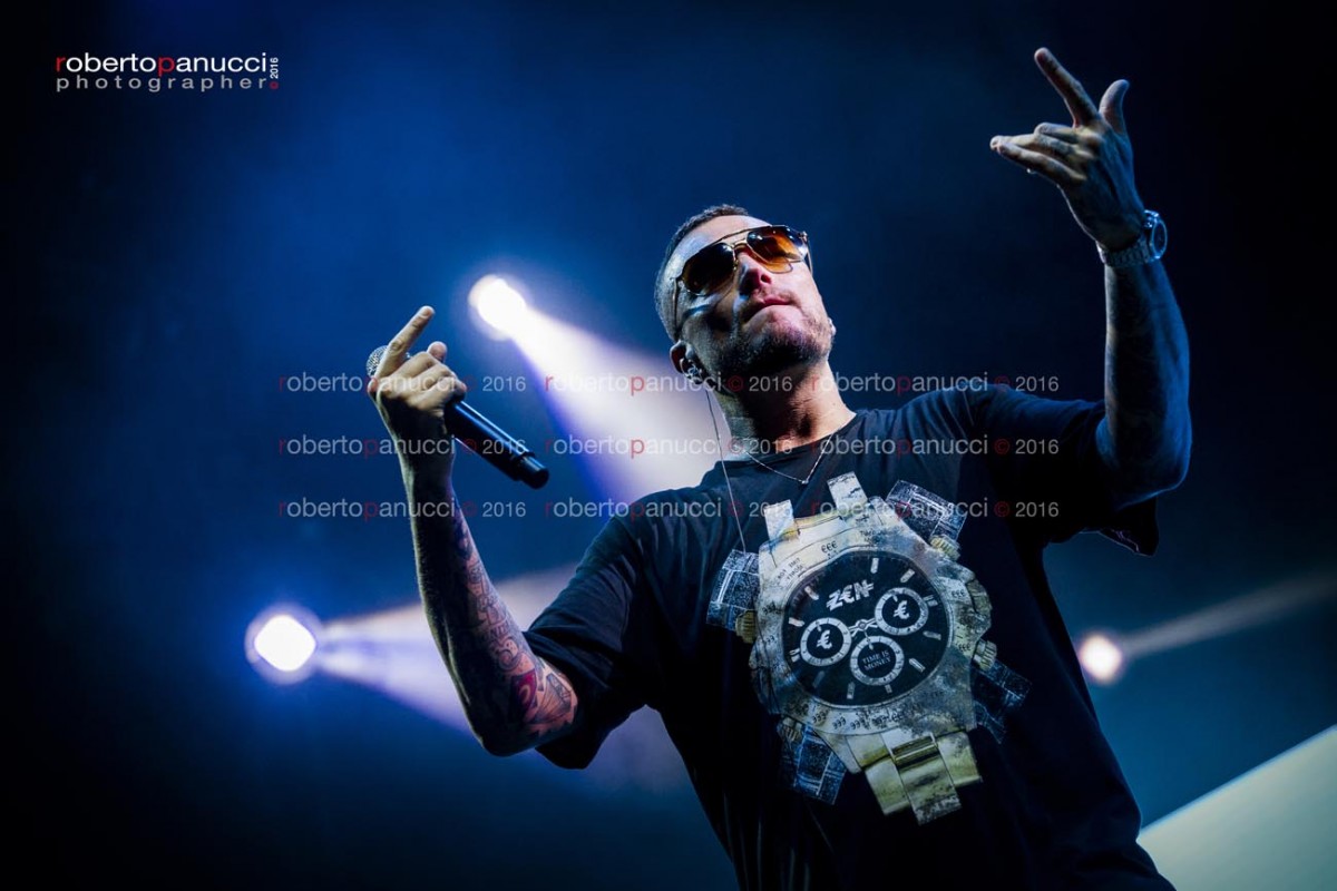 foto concerto Guè Pequeno - Postepay Rock in Roma 26-07-2016