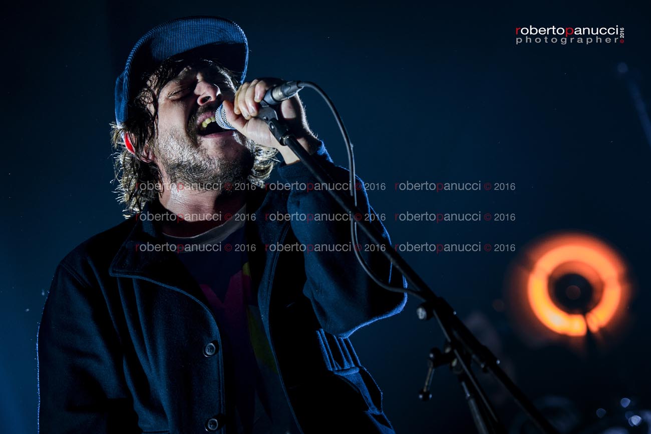 foto concerto Calcutta - Luca Carboni - Atlantico 17-12-2016