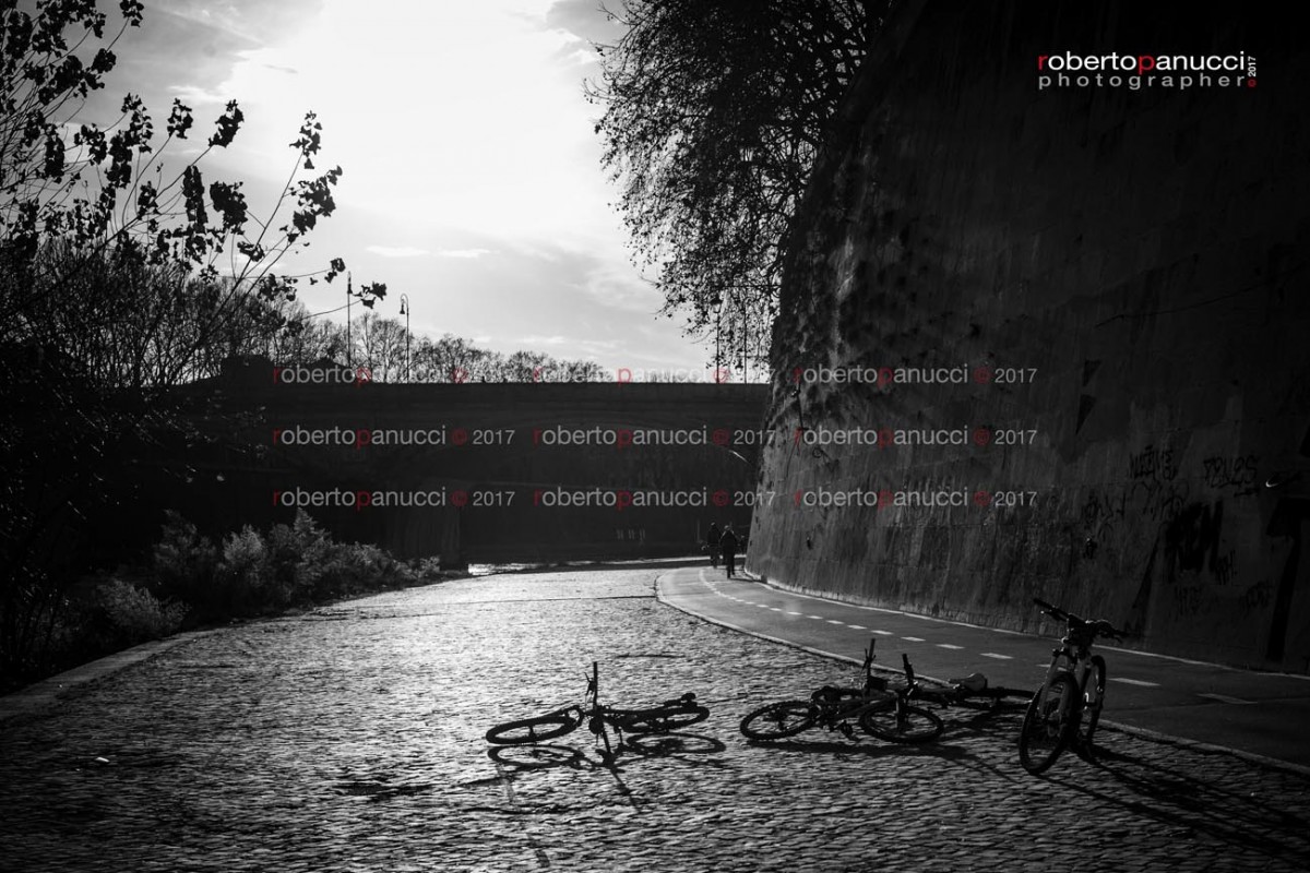 foto Roma 21-01-2017 photo picture galleria fotografica roberto panucci reportage street photography trastevere san pietro citta del vaticano castel sant'angelo lungotevere tevere