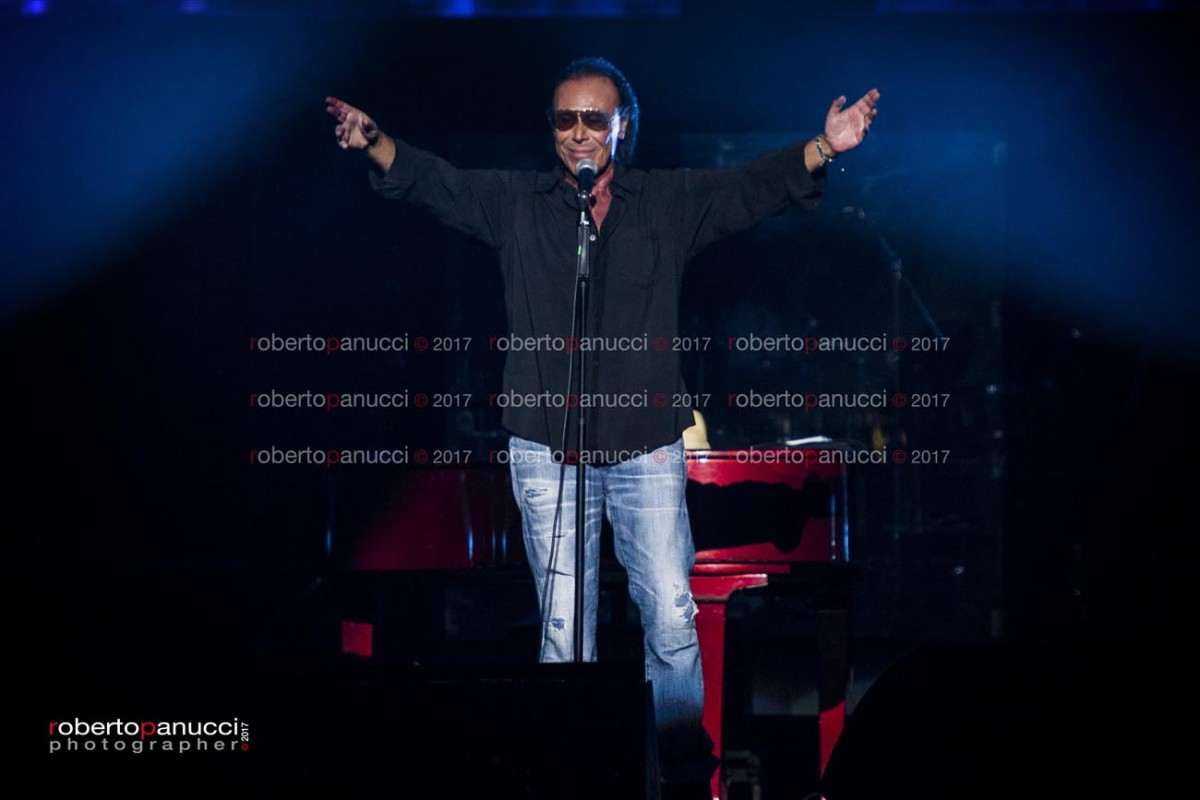 foto concerto Antonello Venditti - Palalottomatica 08-03-2017
