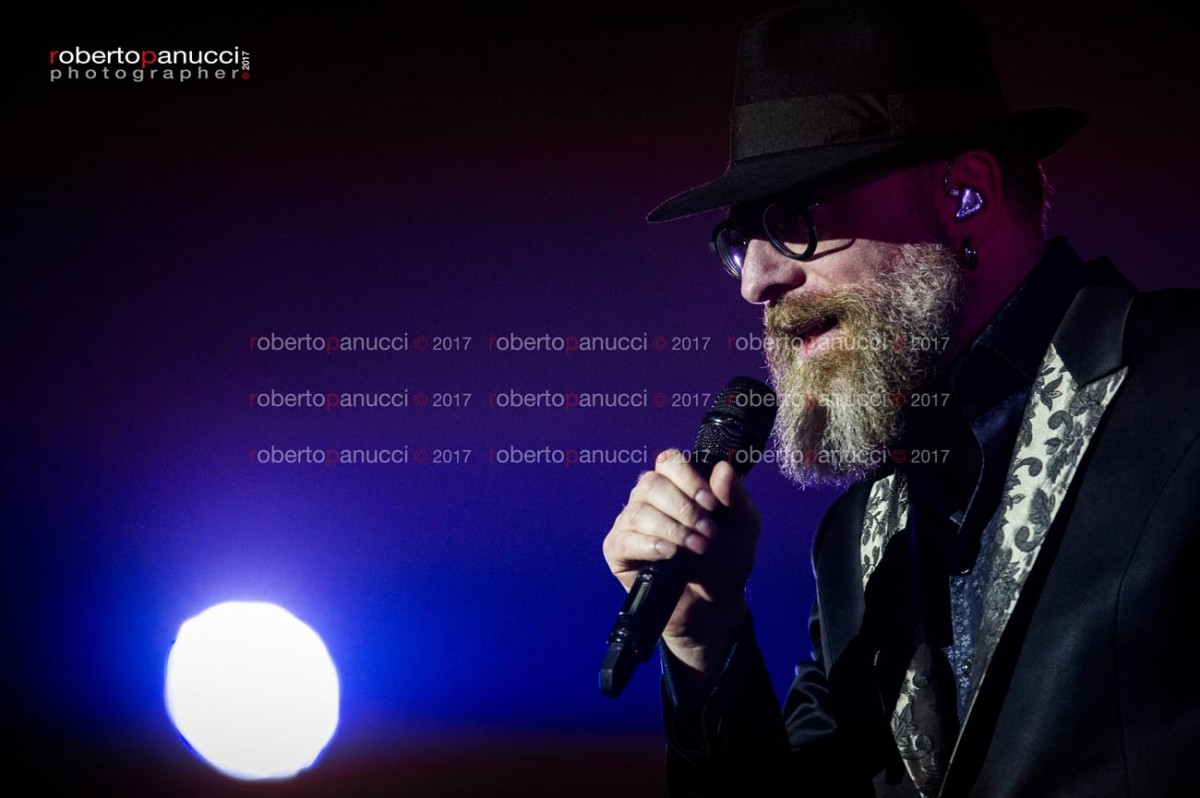 foto concerto Mario Biondi - Auditorium Parco della Musica 24-04-2017