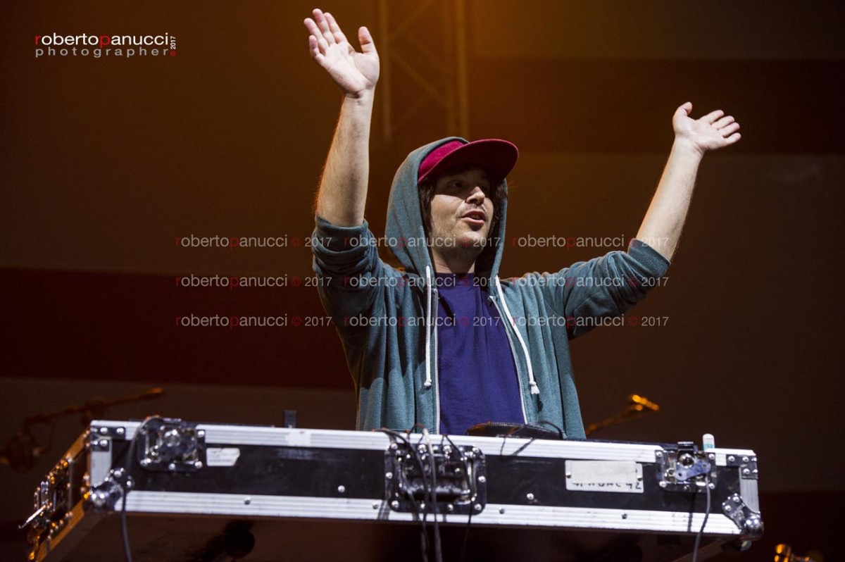 foto dj set calcutta - Palalottomatica 09-05-2017