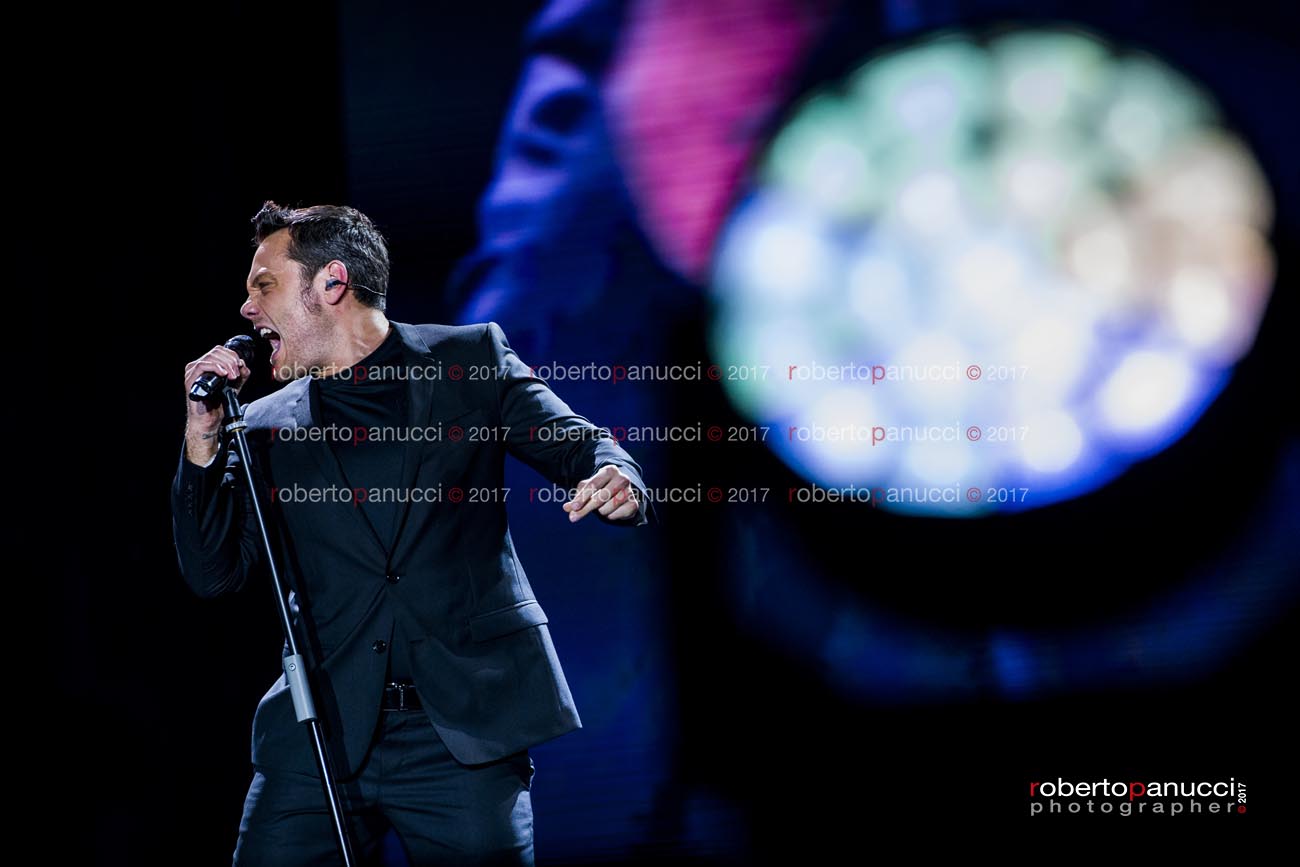 foto concerto Tiziano Ferro - Stadio Olimpico 28-06-2017