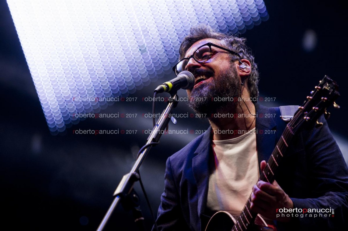 foto concerto Brunori Sas - Postepay Sound Rock in Roma 04-07-2017