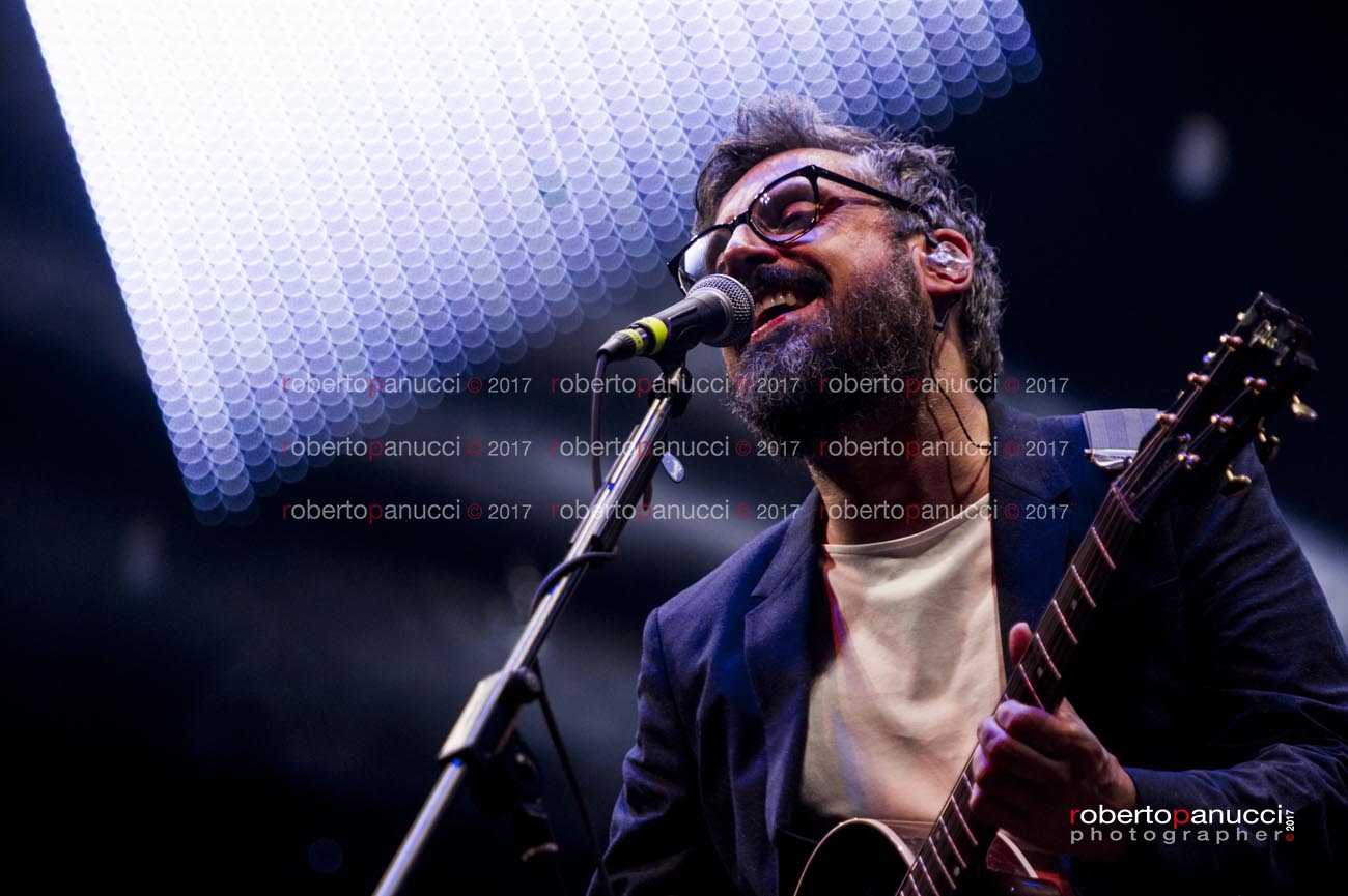 foto concerto Brunori Sas - Postepay Sound Rock in Roma 04-07-2017