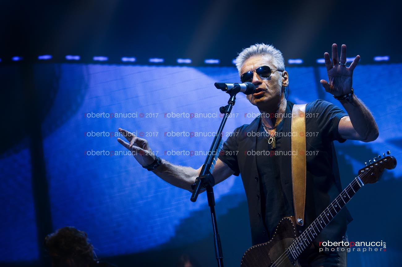 foto concerto Luciano Ligabue - Palalottomatica 12-09-2017