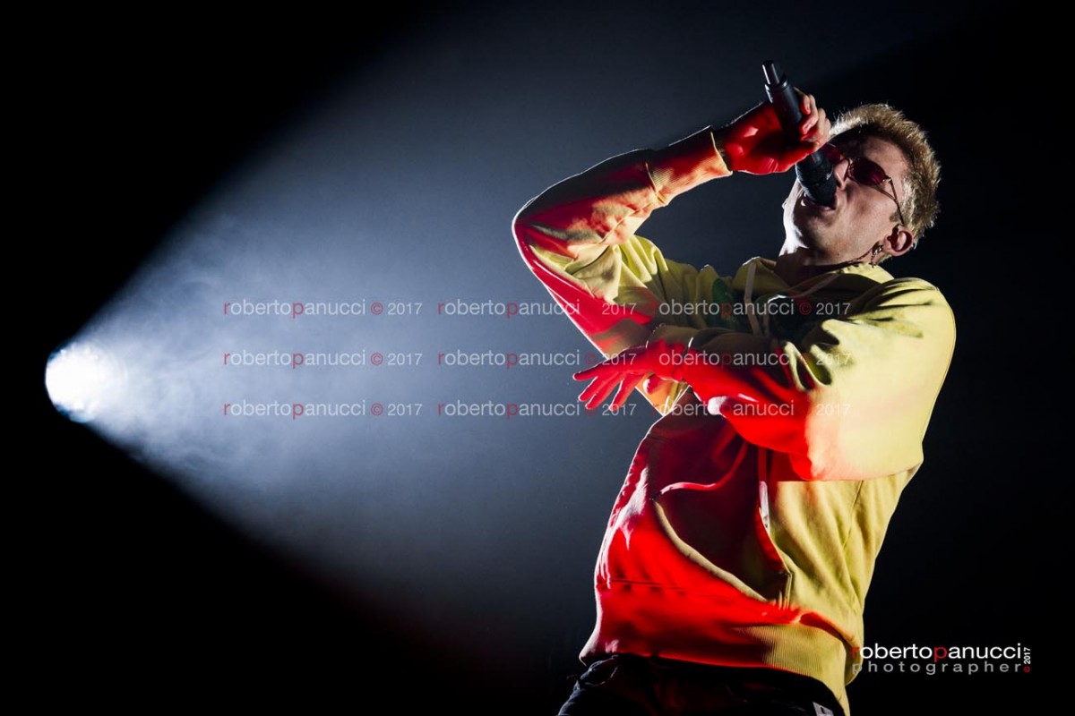 foto concerto Machine Gun Kelly - Spazio Novecento 12-10-2017
