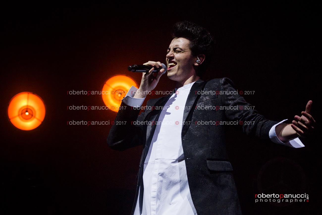 foto concerto Michele Bravi - Atlantico 10-11-2017