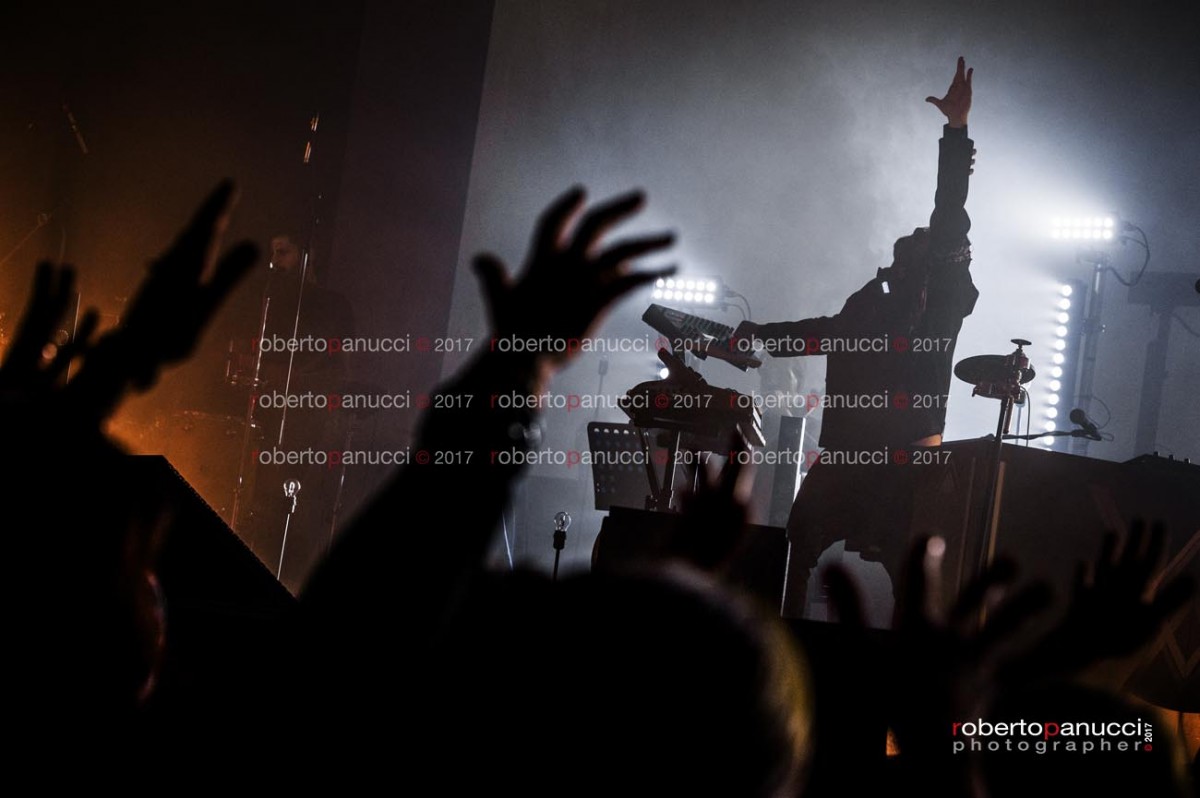 foto concerto Dardust feat WrongonYou - Tommaso Paradiso - Auditorium Parco della Musica 17-12-2017