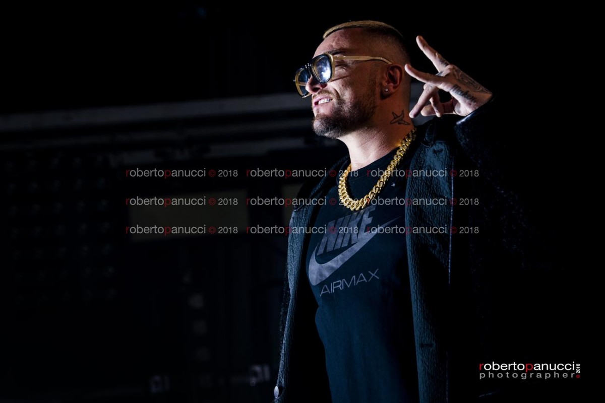foto concerto Guè Pequeno - Spazio Novecento 24-02-2018