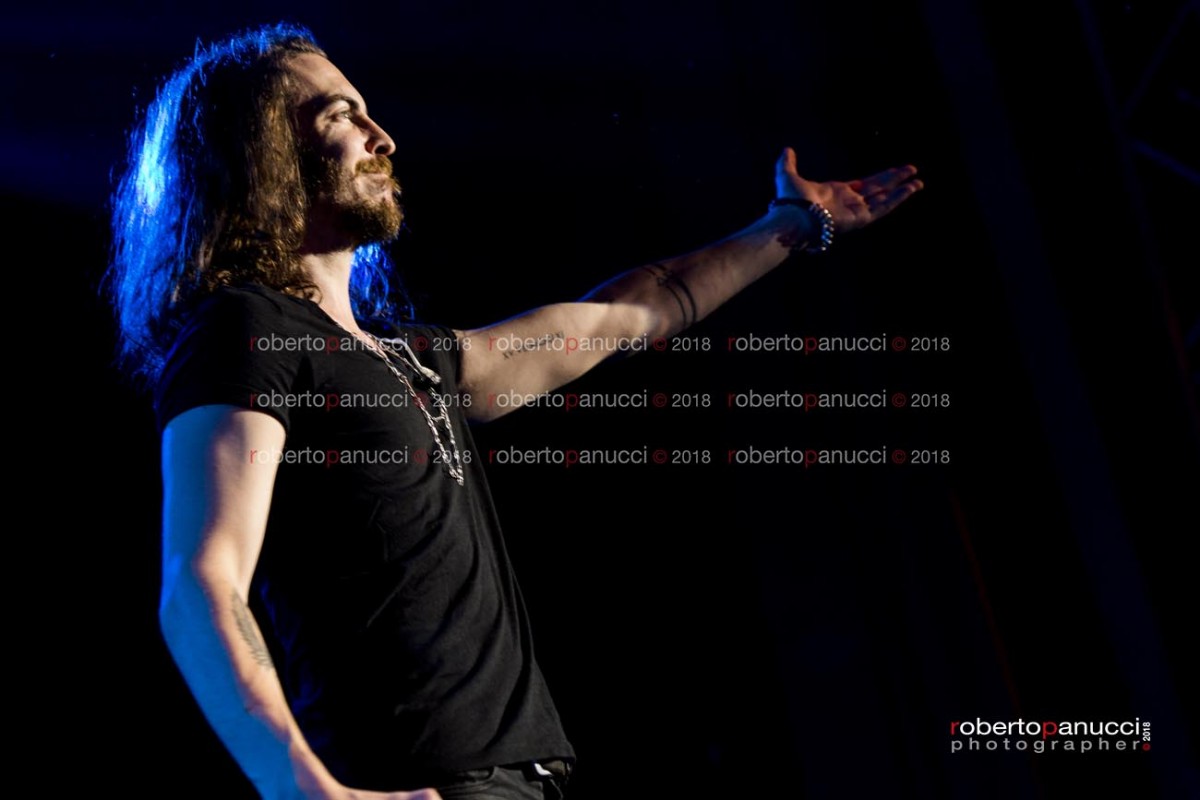 foto concerto Dennis Lloyd - Teatro Quirinetta 14-05-2018